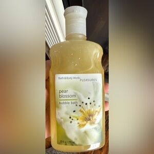 Bath & Body Works Pleasures Pear Blossom Bubble Bath Rare & Sought After